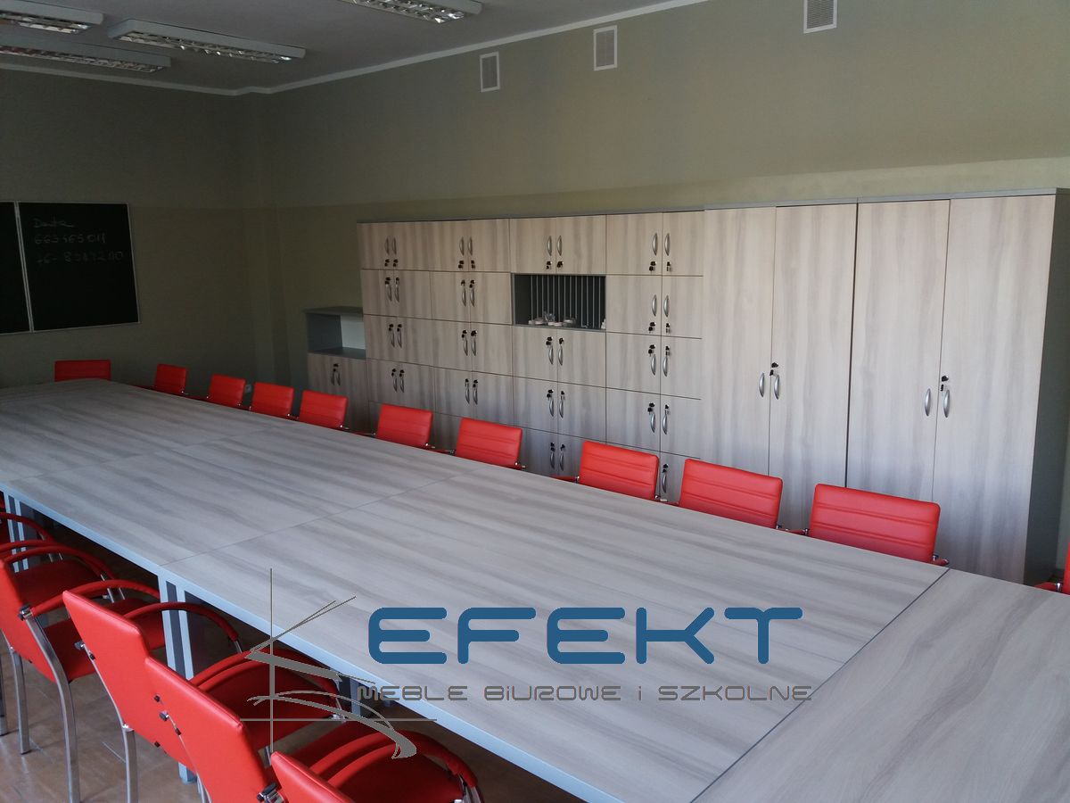 Meble biurowe - wyposażenie pokoju nauczycielskiego w Szkole Podstawowej w Nielubii